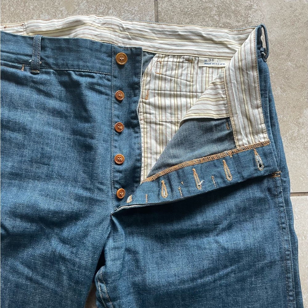Men's Relaxed Fit Blue Button-Fly Jeans